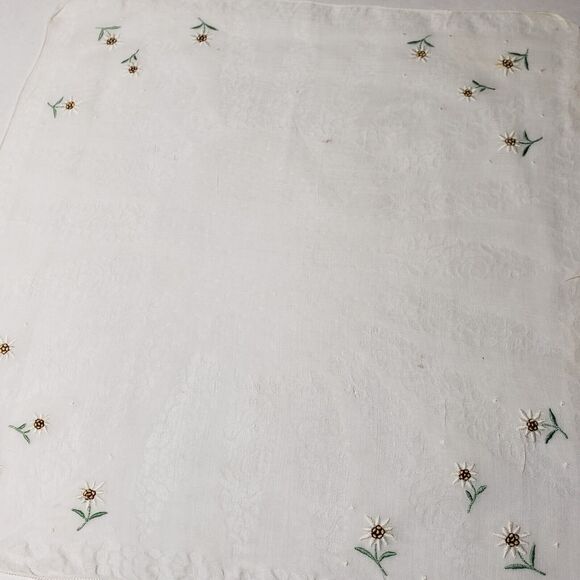 VINTAGE HANKIE EMBROIDERED DAISY FLOWERS HANDMADE BRIDAL WEDDING POCKET SCARF - Picture 9 of 12